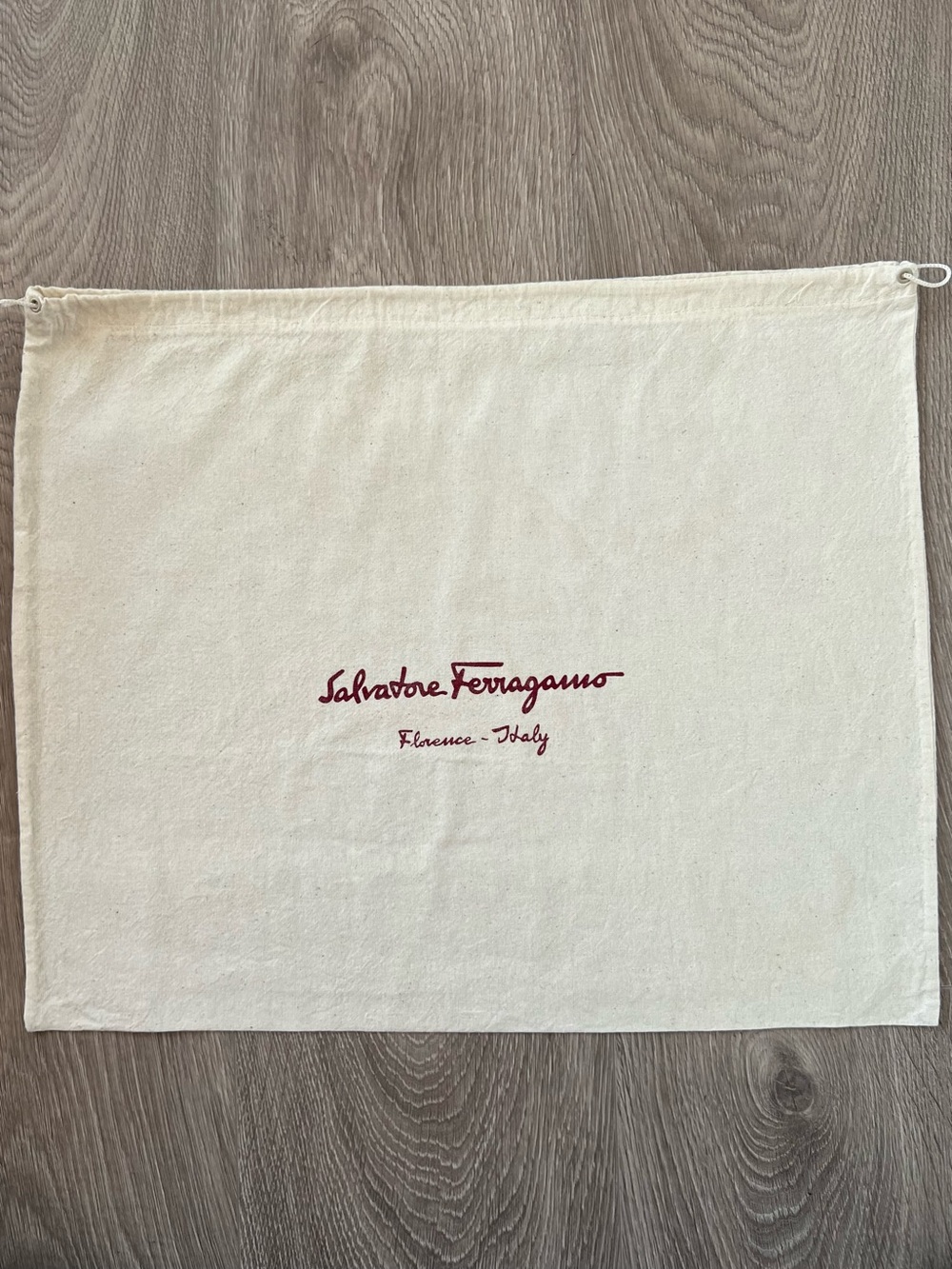 Ferragamo dust bag (C852)